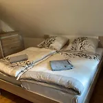 Kleines Haus Am Waldrand, Haustiere Auf Nachfrage 펜션