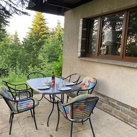 Kleines Haus Am Waldrand, Haustiere Auf Nachfrage