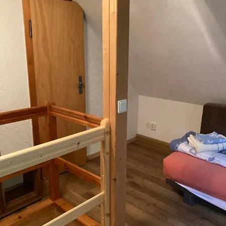 Kleines Haus Am Waldrand, Haustiere Auf Nachfrage * Klughaus