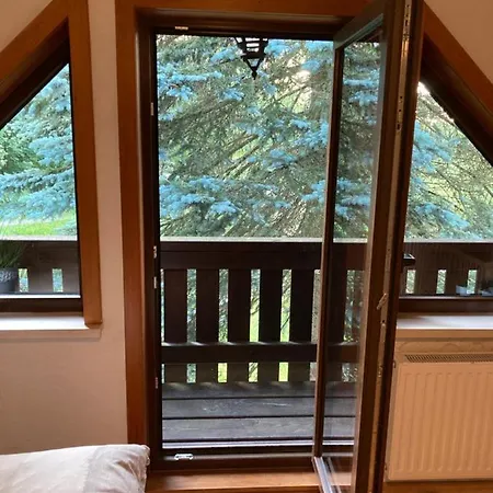 Kleines Haus Am Waldrand, Haustiere Auf Nachfrage بيت للعطل